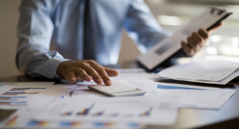 Dövlət büdcəsində 3 milyard manat profisit yaranıb