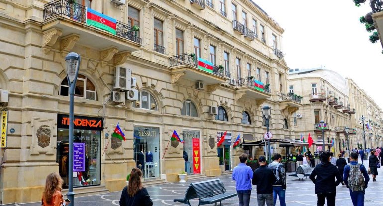 Azərbaycanda əhalinin gəlirləri 20%-dən çox artıb
