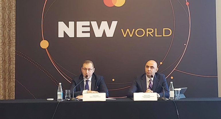 Azərbaycanda telefonlarla təmassız ödənişlərin payı açılandı