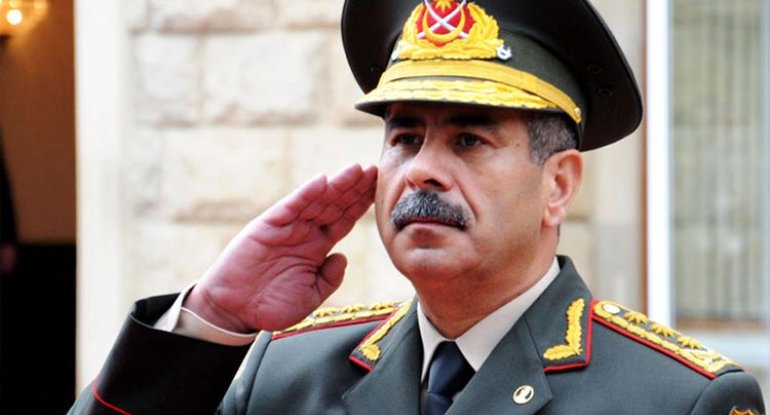 Müdafiə naziri Türkiyəyə səfər edib