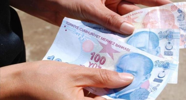 Türkiyədə minimum maaş 50%-dən çox artırıldı