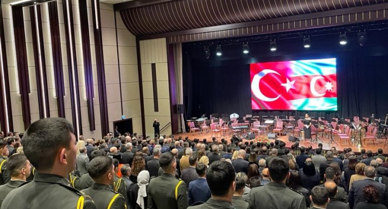 Ankarada “Vətən müharibəsi tarixi. Şəxsiyyət faktoru” kitabının təqdimatı olub - FOTO