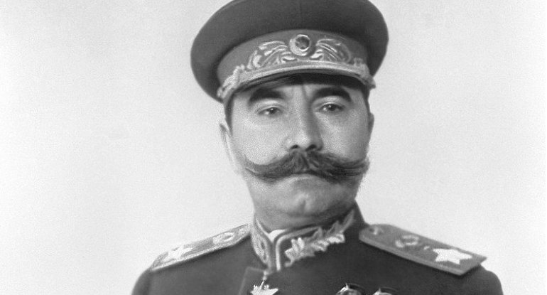 Onu həbs etməyə gələnləri pulemyotla qarşılayan marşal- Tarixi faktlarxa0xa0