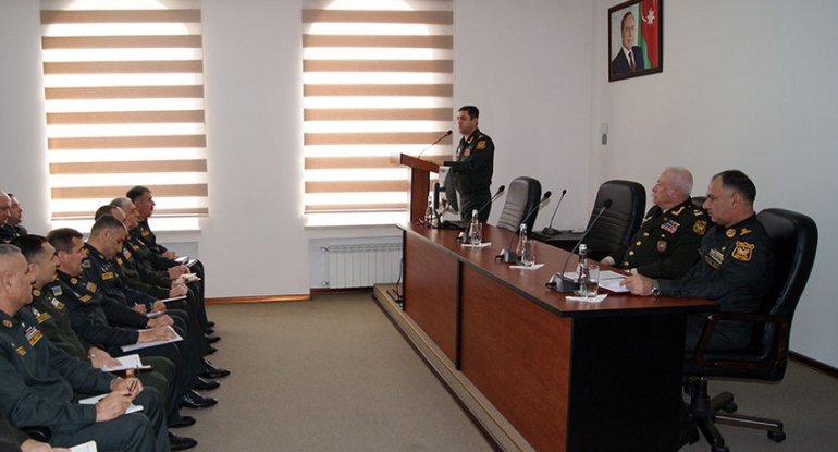 Hərbi xidmətdə fərqlənənlər təltif olunublar - FOTO