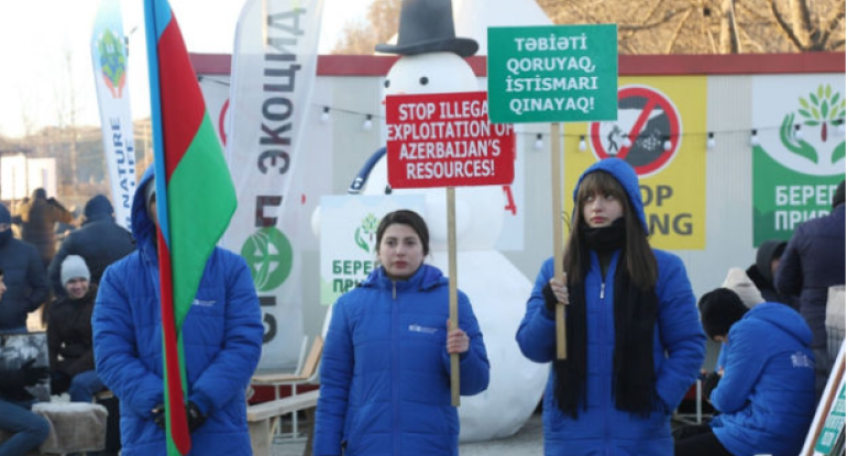 Xankəndi-Laçın yolunda sülhməramlıların iki minik avtomobilinin hərəkətinə şərait yaradılıb - FOTO