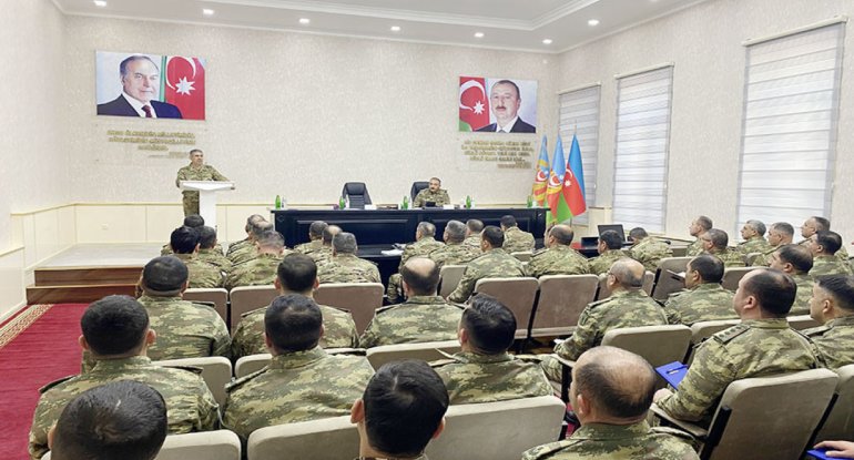 Zakir Həsənov Quru Qoşunlarının qərargahında olub - FOTO