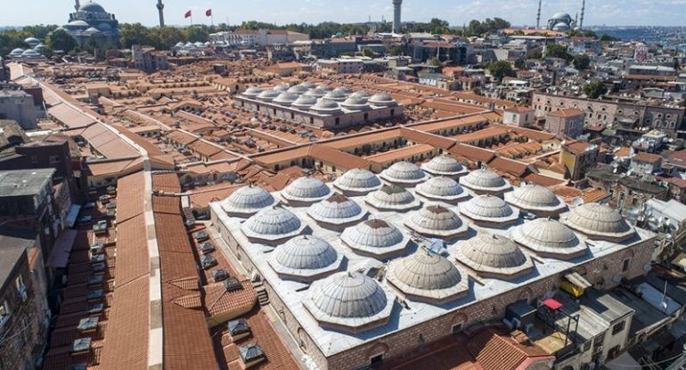 Bir ildə İstanbul Kapalıçarşını 40 milyona yaxın insan ziyarət edib - FOTO