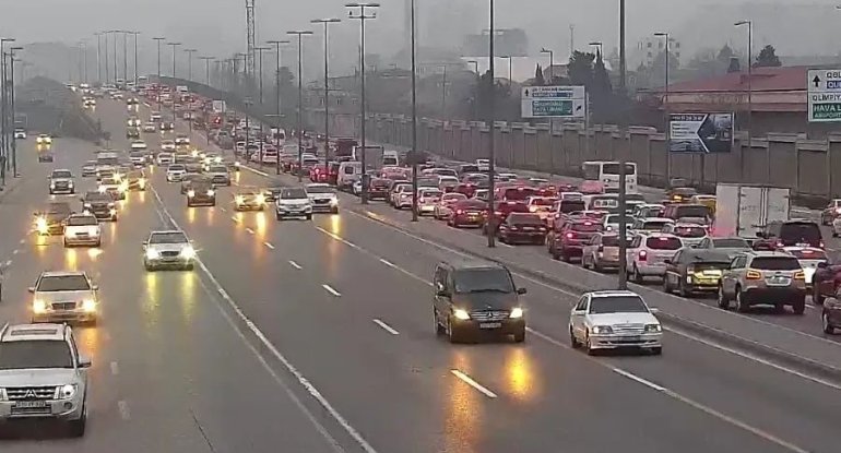 Sıxlıq olan yollar açıqlandı - SİYAHI