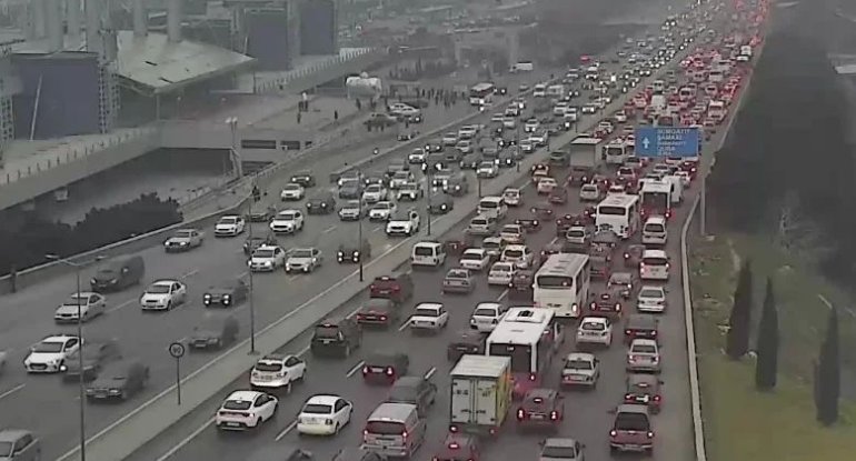 Tıxac olan yollar açıqlandı - SİYAHI