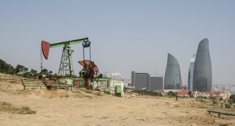 Azərbaycan nefti ucuzlaşdı