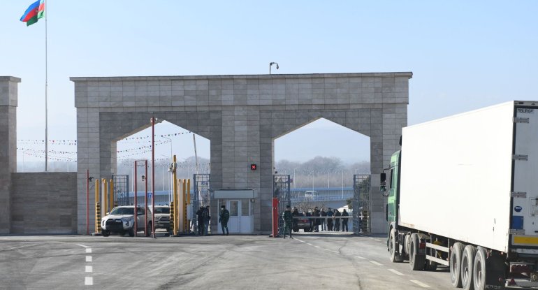 Rusiya ilə sərhəddə yaranan növbələr müzakirə olundu