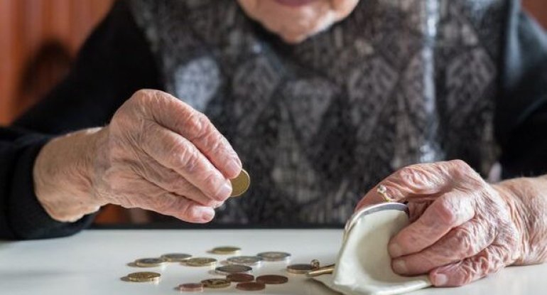 Qadınların pensiya yaşı endirilsin - Deputat