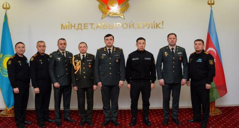 Azərbaycan Müdafiə Nazirliyinin nümayəndə heyəti Qazaxıstanda səfərdə olub