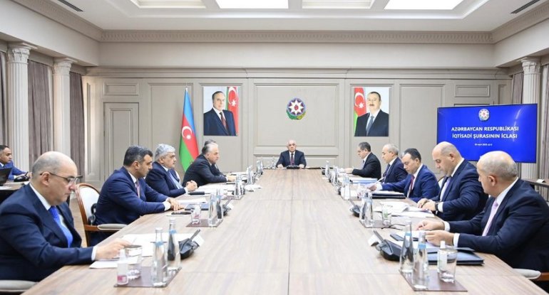 İqtisadi Şuranın növbəti iclası keçirilib