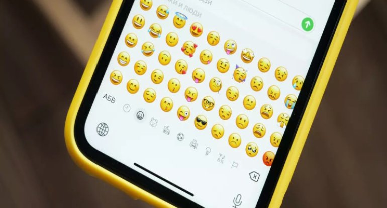 Kişilər emojiləri üzlərdən daha yaxşı tanıyır