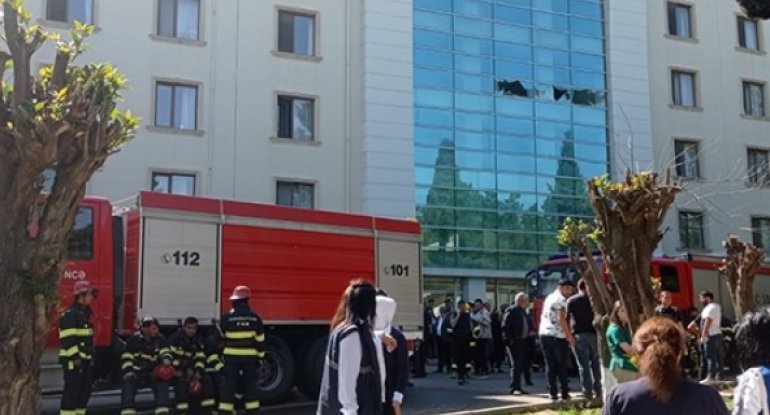 Gəncədə xəstəxanadakı yanğında xəsarət alanların son vəziyyəti açıqlandı