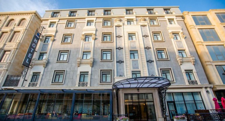 Yerli hotellər 3 ayda 85 milyon manat qazandı