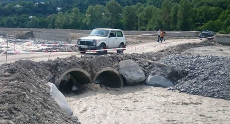 Yağıntılı hava şəraiti ilə əlaqədar suyun səviyyəsinin kəskin artdığı ərazilər AÇIQLANDI