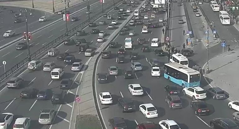9 küçə və prospektdə tıxac var - SİYAHI