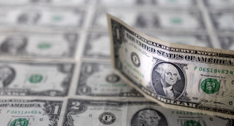 Dollar ucuzlaşdı