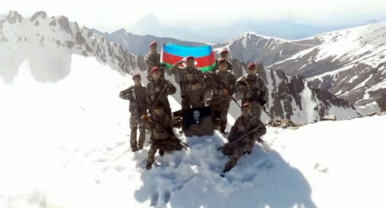 Xüsusi Təyinatlılar “Qapıcıq” zirvəsinə yürüş etdi