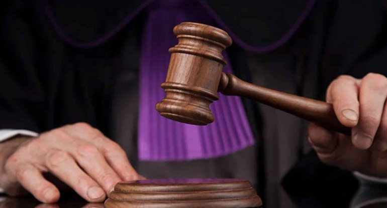 Bakıda nüfuzlu iş qadını məhkəməyə verildi