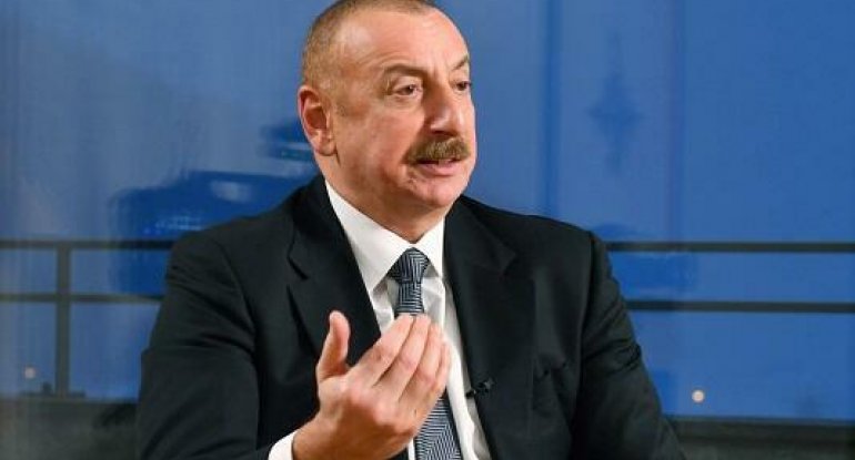 İlham Əliyev Latviyanın yeni seçilmiş Prezidentini təbrik edib