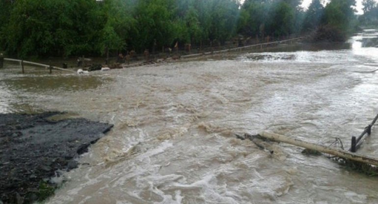 Kürmükçayda sel davam edir - Faktiki hava