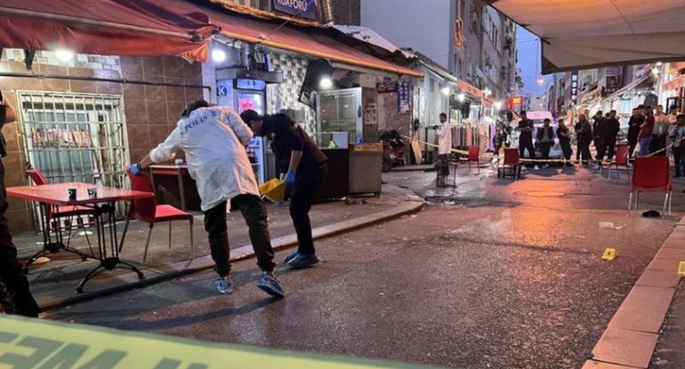 İstanbulda atışma olub: ölənlər və yaralananlar var