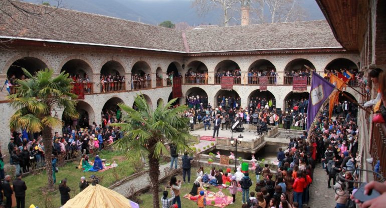 Şəkidə müxtəlif festivallar keçiriləcək - 152 min manat ayrıldı