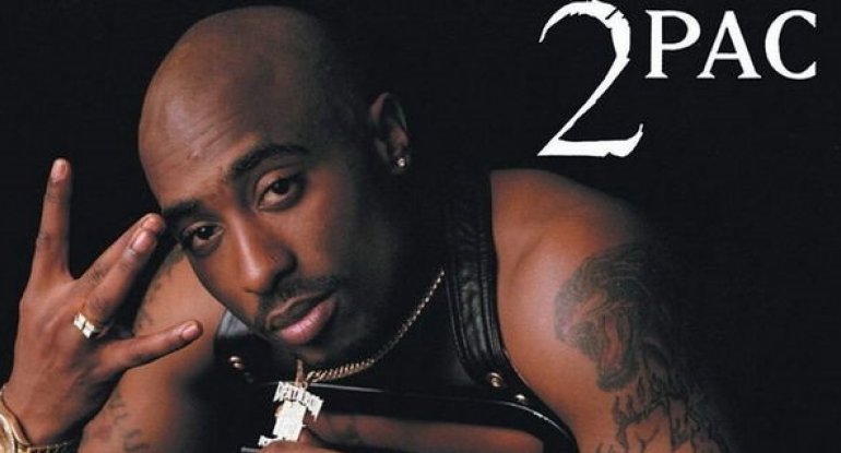 2Pac: Qısa ömründə 70 milyon diski satıldı, doğulmamış həbsə düşdü, küllü marixuana ilə çəkildi - FOTO/VİDEO