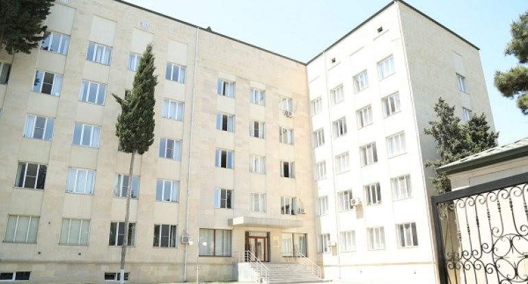 Xəstəxanada 3 yaşlı uşağa lazımsız və artıq dozalı iynə vuruldu