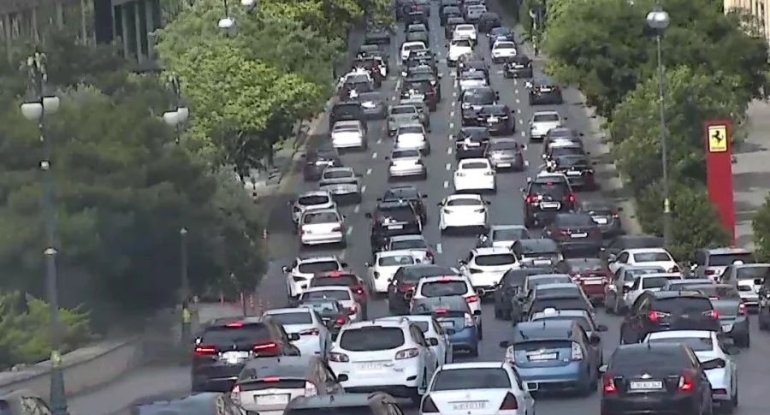 4 küçə və prospektdə tıxac var - SİYAHI