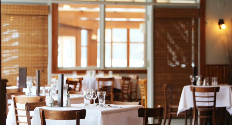 Bu il restoranlar yarım milyard manat qazanıb