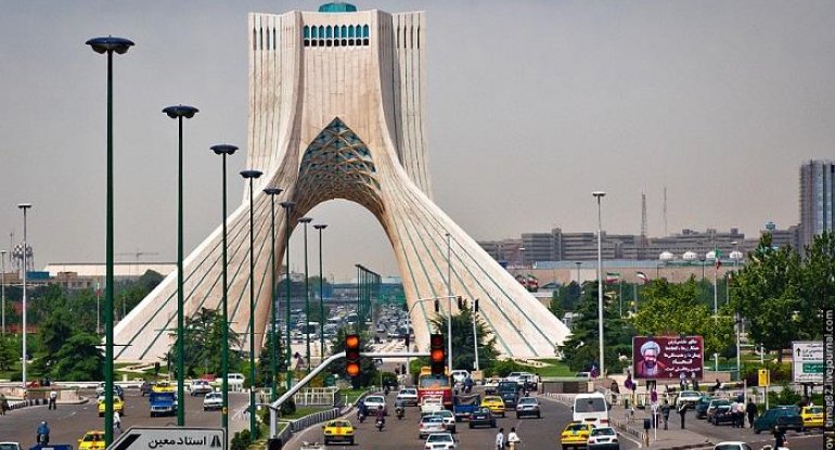 Azərbaycanlı heyət İranda: Mühüm iclas başladı