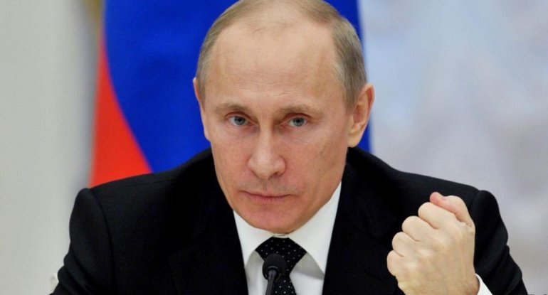 Dollar siyasi alət kimi istifadə olunur - Putin