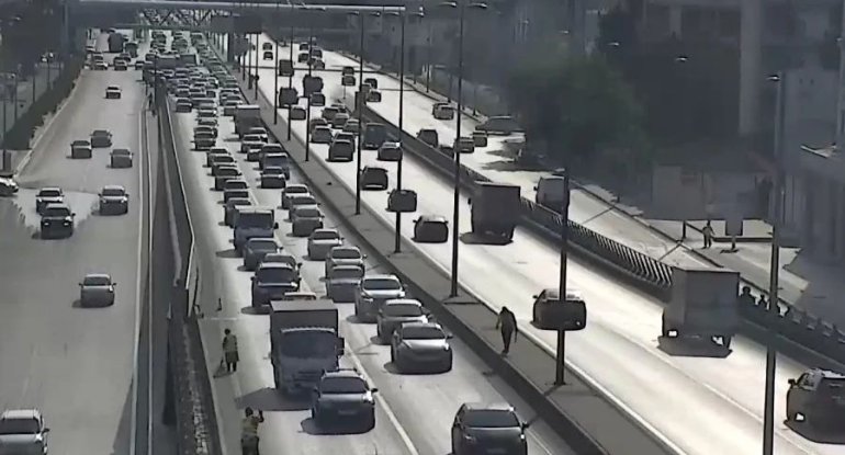 Bu yollarda tıxac var - SİYAHI