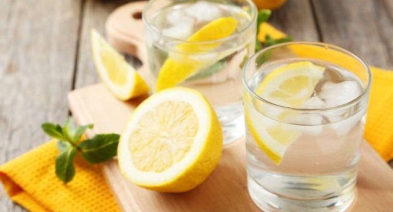 Arıqlamaq üçün limonlu su içmək ZƏRƏRLİ İMİŞ... – XƏBƏRDARLIQ