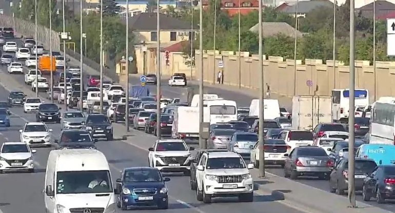 Bu küçə və prospektlərdə tıxac var - SİYAHI