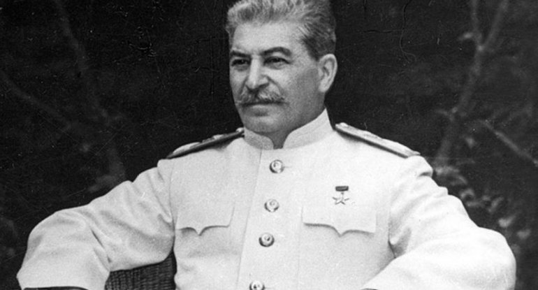 Brejnevdən qəribə Stalin TƏKLİFİ: Mətbuatda məqalə dərc olunmalı və...