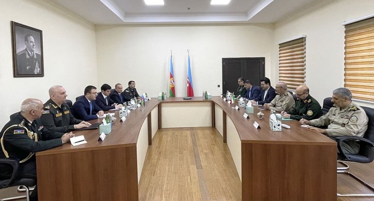 Azərbaycan ilə İran arasında hərbi sahədə əməkdaşlıq məsələləri müzakirə olunub - FOTO