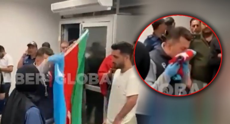 Azərbaycan bayrağını öpən türk polis mükafatlandırıldı - VİDEO
