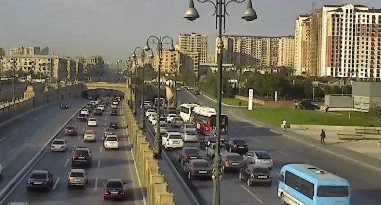 23 küçə və prospektdə tıxac var - SİYAHI