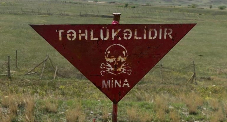DİN-in hərbçisi minaya düşdü