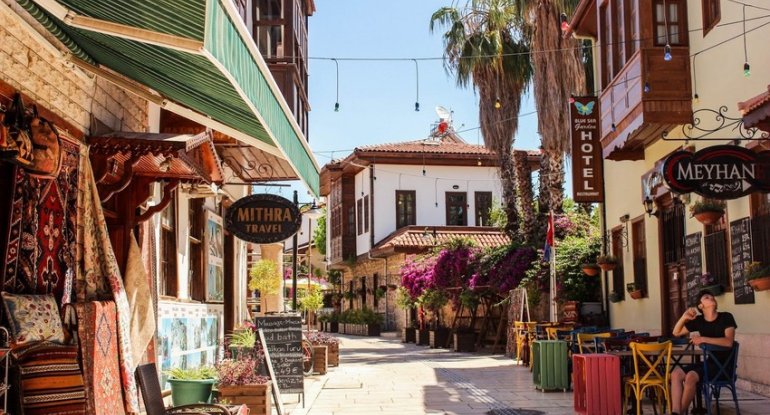 Azərbaycan Antalyada ən çox şirkət yaradan ölkələr sırasında