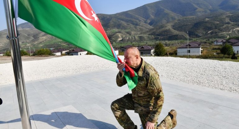 Prezident: Bu gün Xankəndidə olmağımızın əsas səbəbkarı Azərbaycan xalqıdır, Azərbaycan övladıdır