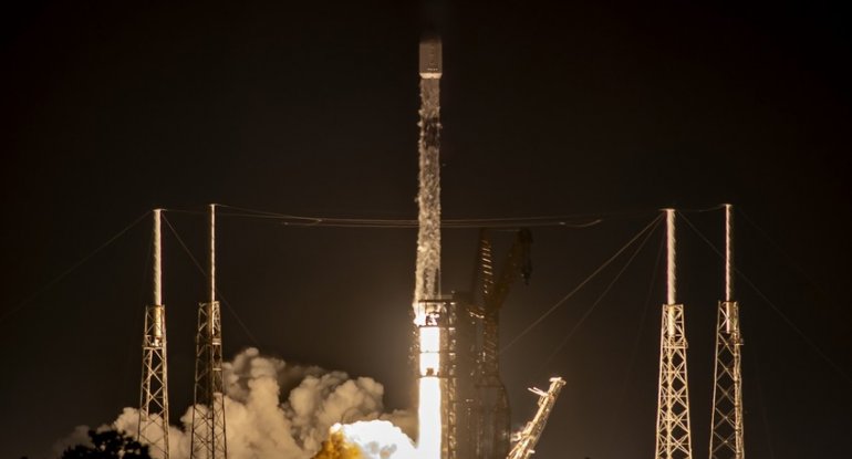 “SpaceX” raketi 23 “Starlink” peykini orbitə çıxarıb