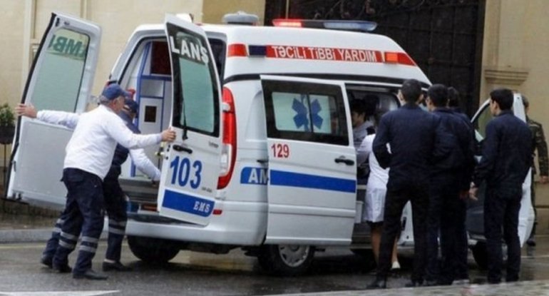 Abşeronda iki xarici vətəndaş bıçaqlandı, biri öldü