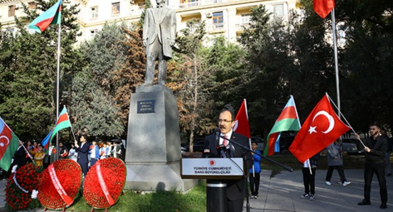 Atatürkün anım mərasimi  Azərbaycanda qeyd edilib - FOTO