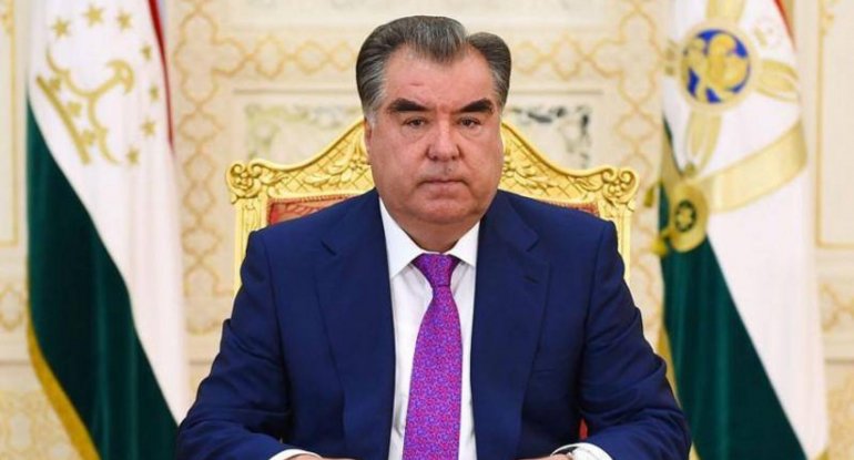 Tacikistan Prezidenti Emoməli Rəhmon Azərbaycana işgüzar səfərə gəlib